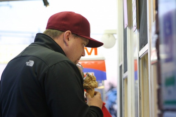 A couple gets ice cream at the fundraiser. Credit: Tom Sofield/LevittownNow.com
