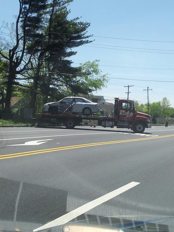 Vehicles Crash on New Falls Road