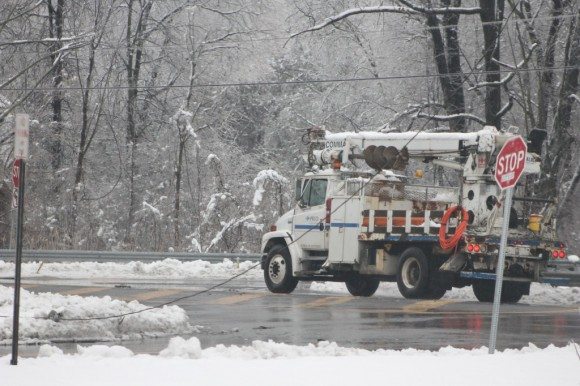A PECO crew heading to fix a downed pole on Trenton Road in Middletown. Credit: Tom Sofield/LevittownNow.com