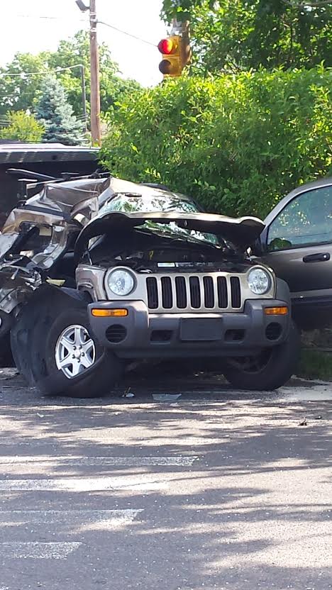 Child, Adult Remain in Hospital After Serious Wreck
