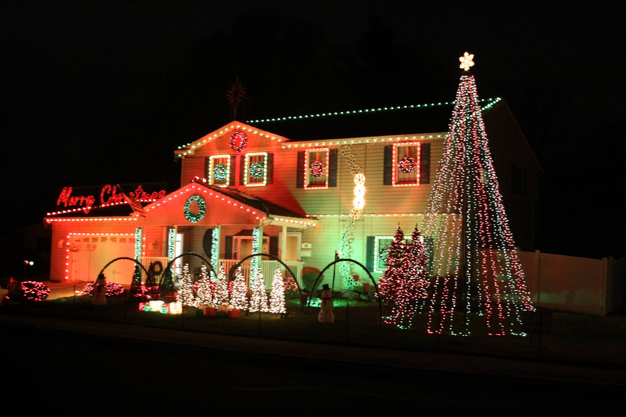 Falls Family’s Christmas Display To Light Up Saturday Evening