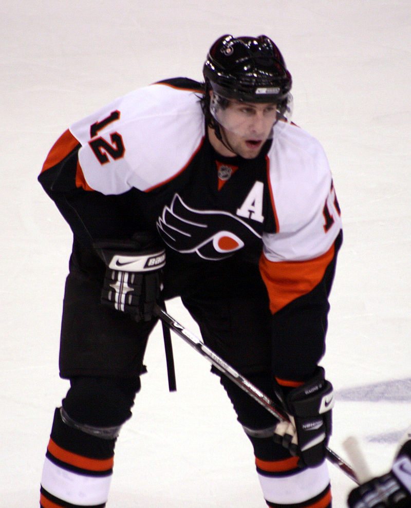 Flyers’ Star Simon Gagnรฉ To Make Stop At Mall