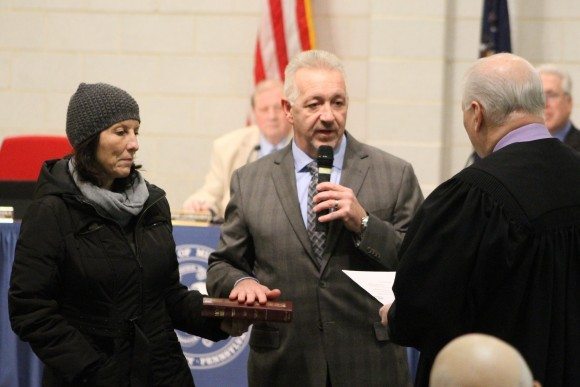 Tom Tosti being sworn in. Credit: Tom Sofield/LevittownNow.com
