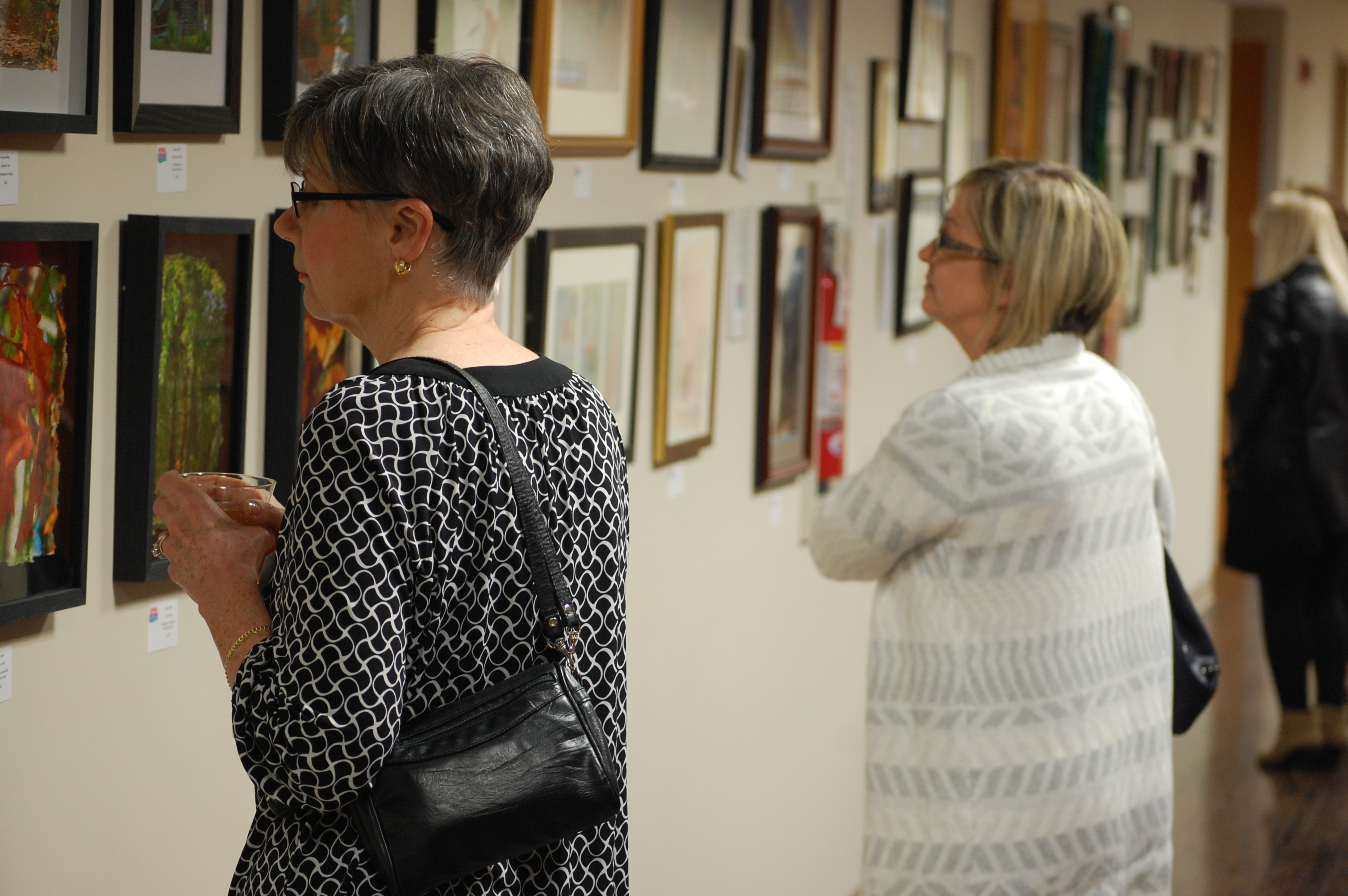 Lower Bucks Hospital Hosts HeART Day, Honors Nurse