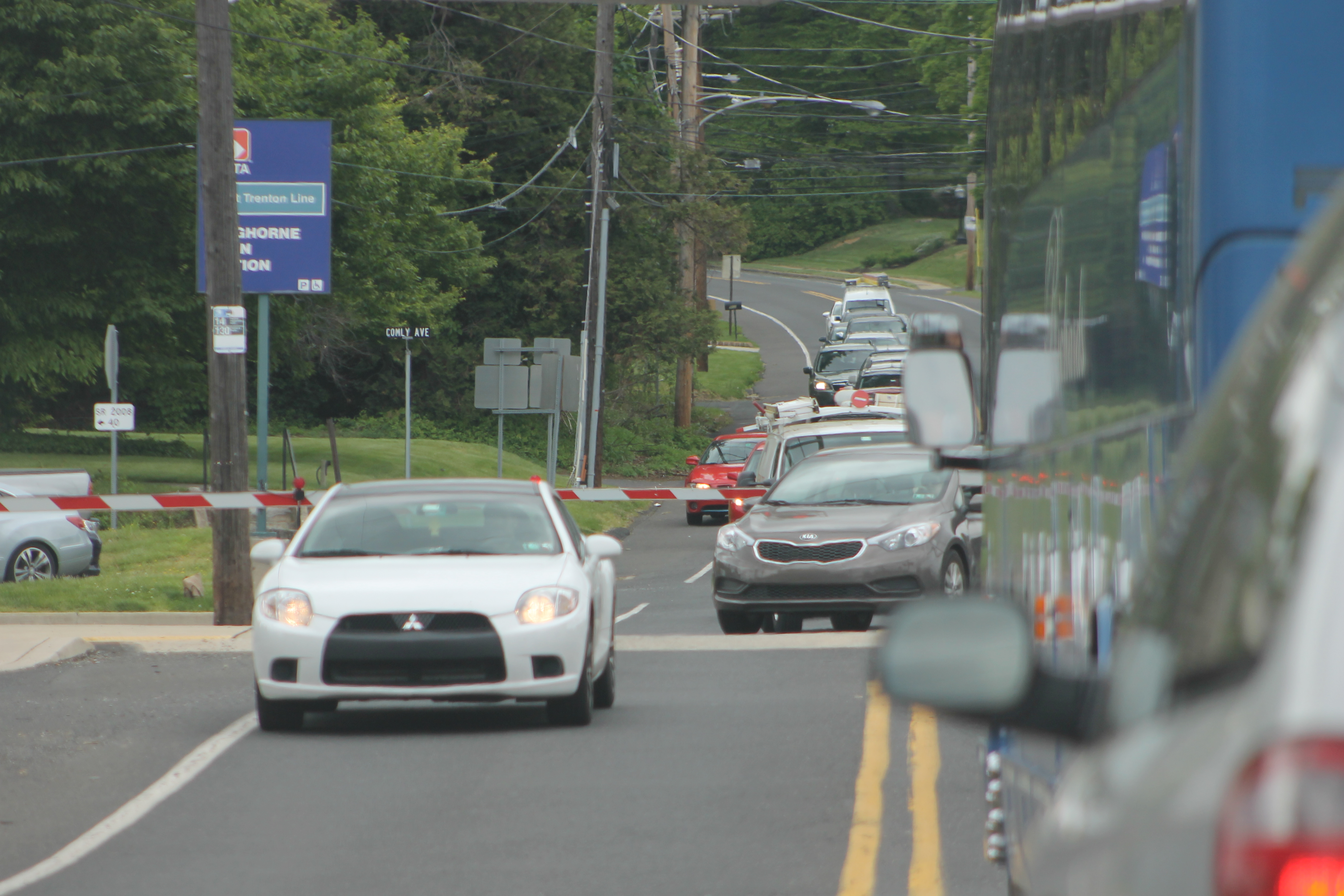 Stuck Railroad Crossing Causes Minor Traffic Backup