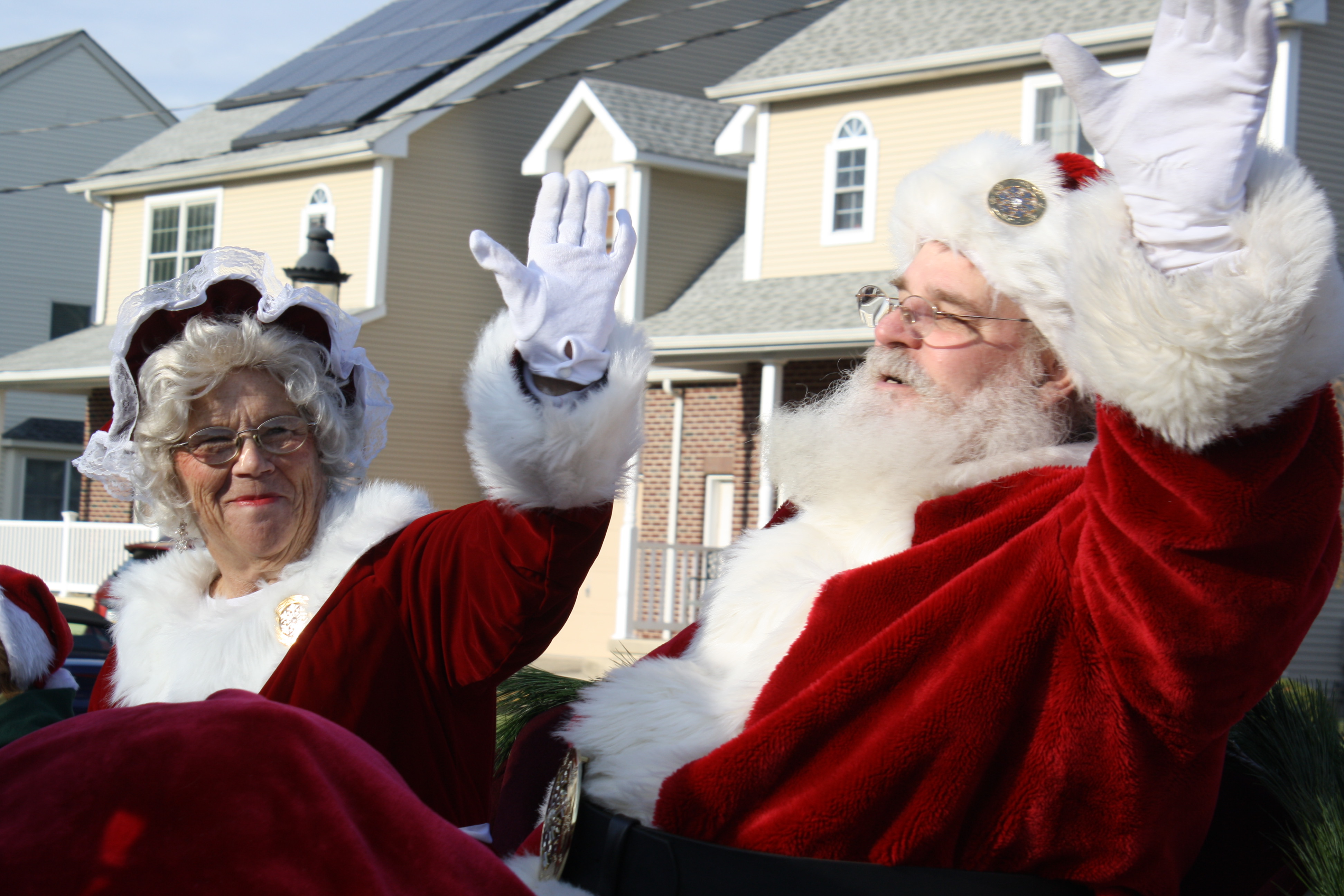 Bristol Welcomes Holiday Season This Weekend With Tree Lighting, Parade