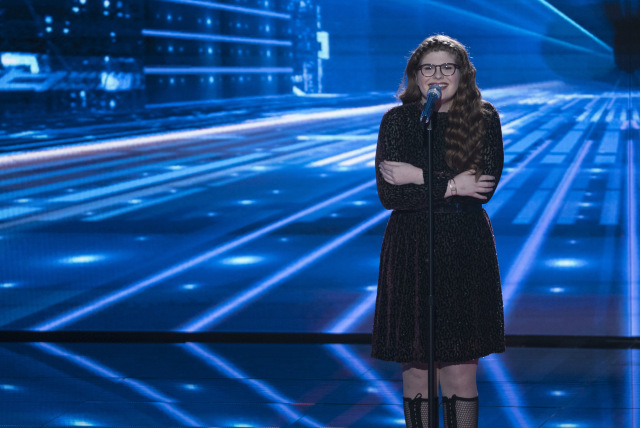 Catie Turner Takes Audience To Church On ‘American Idol’