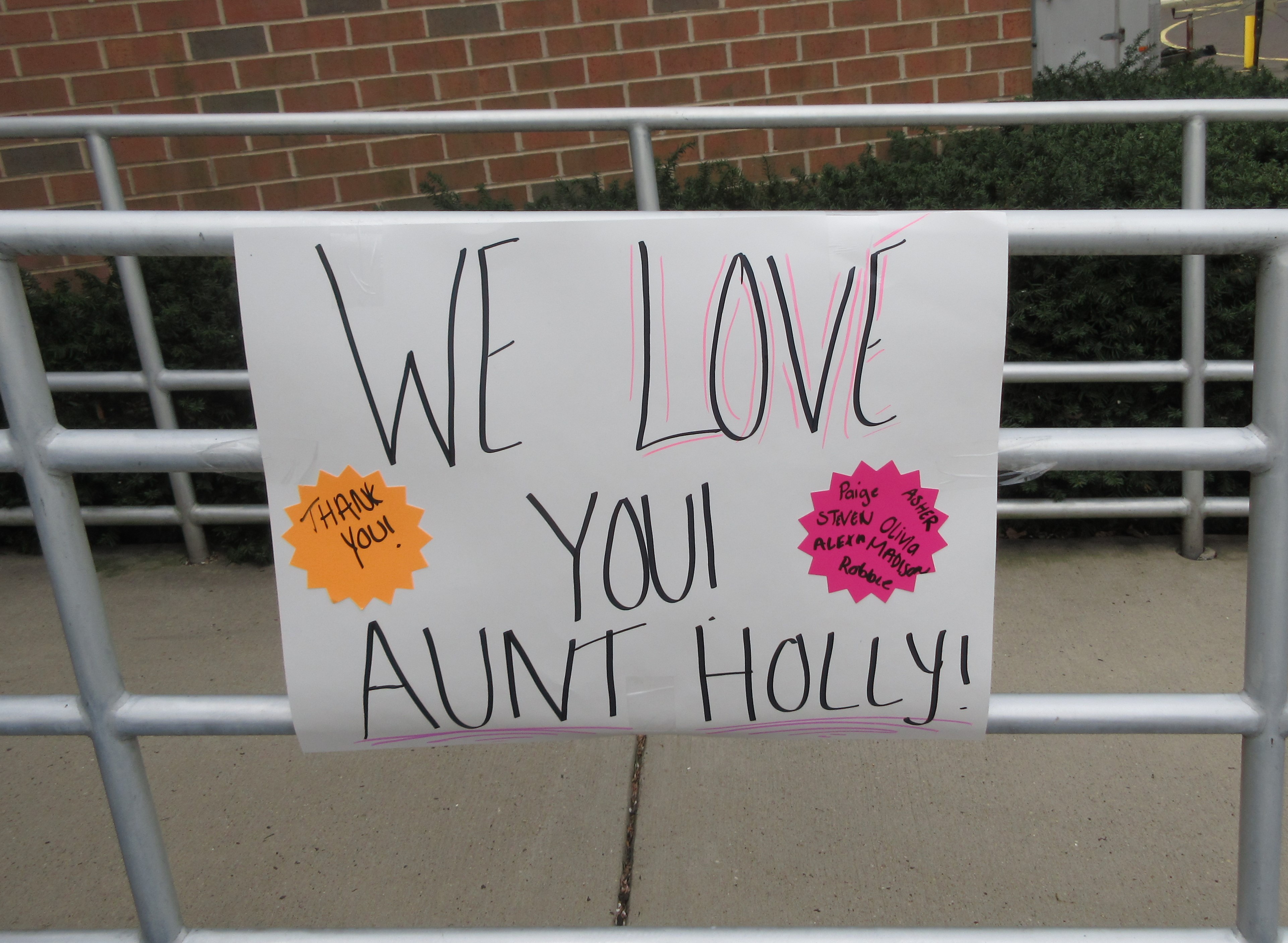 Hospital Workers Find Signs Of Encouragement