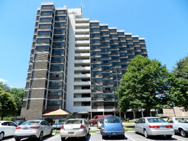 UPDATED: Fire Crews Rescue Resident From 14-Story Grundy Tower