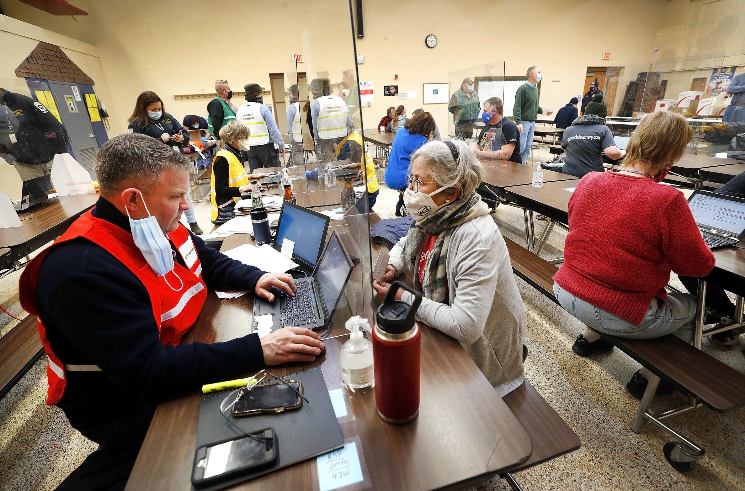 Inside PA’s Race To Expand Who’s Eligible For The Coronavirus Vaccine