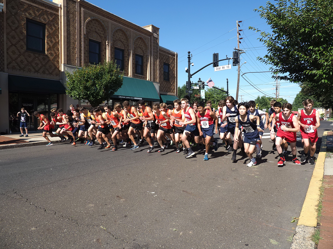 PHOTOS: Runners Take To Mill Street
