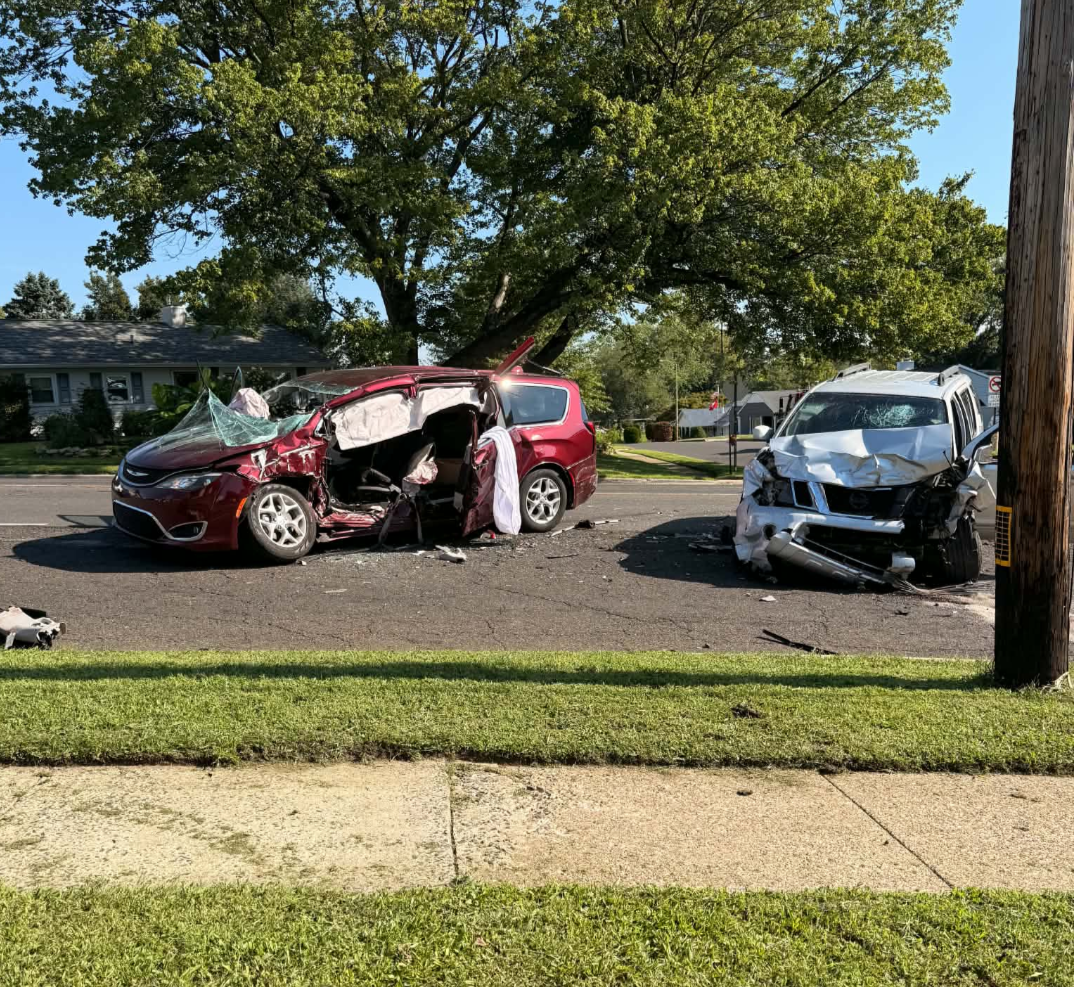 Crews Cut Open Minivan After Crash