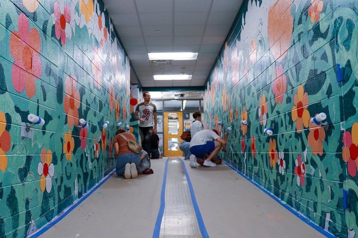 Students Paint ‘Words Of Worth’ Mural